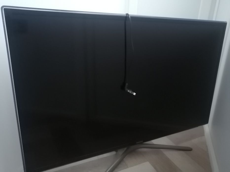 Телевизор Samsung 43*   на запчасти