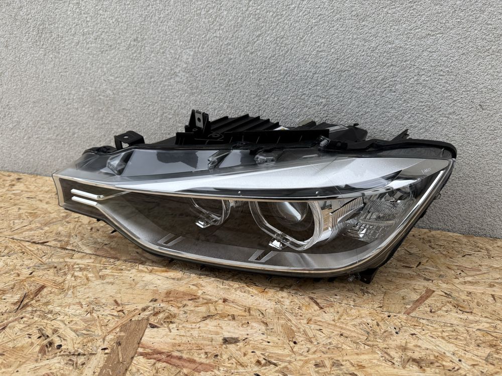 Far stanga BMW Seria3 F30 F31 Xenon Original Europa
