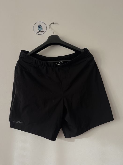 Pantaloni scurti adidas