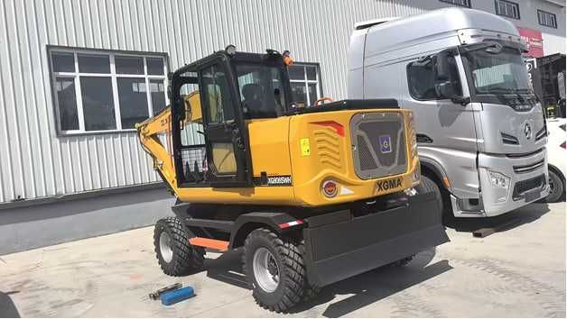G'ildirakli mini-ekskavator XG8085WH