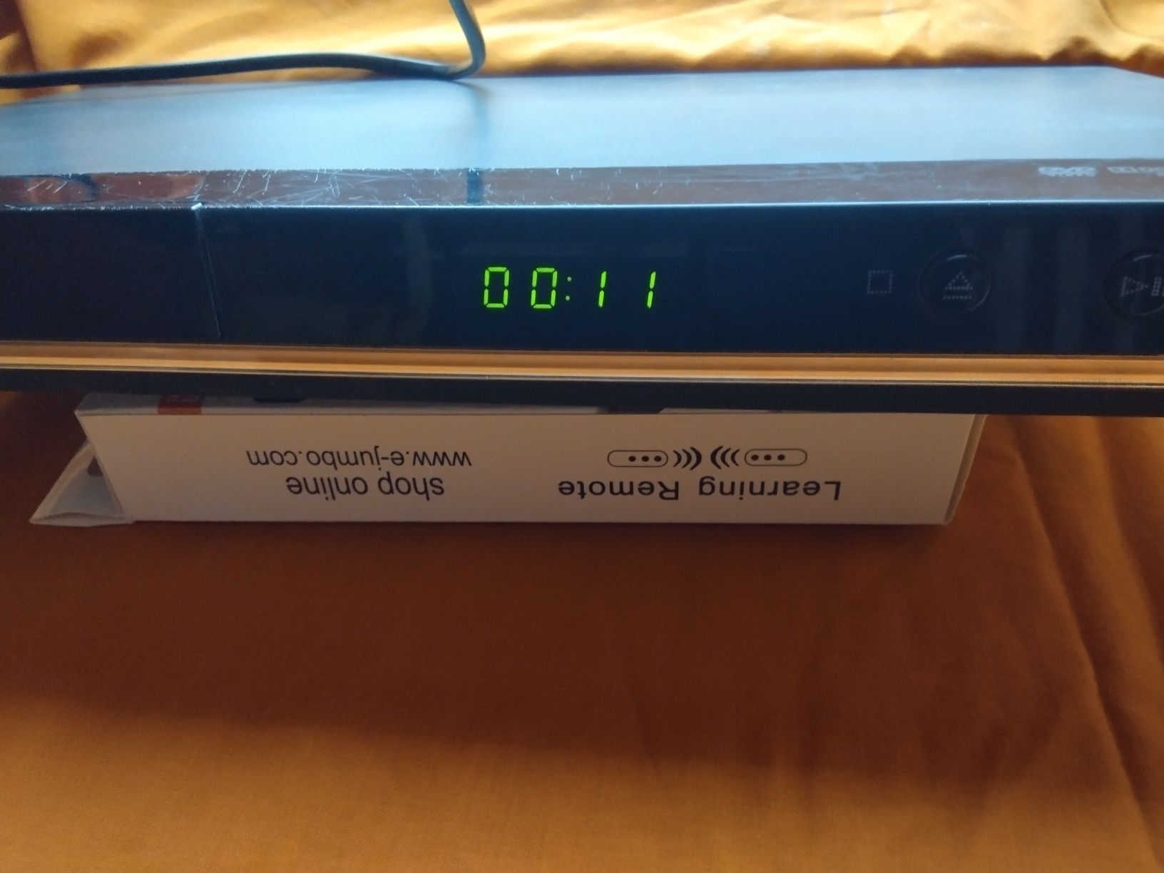страхотен оригинален DVD PLAYER SAMSUNG с дистанционно управление