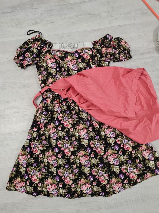Costum traditional nemtesc Hannah