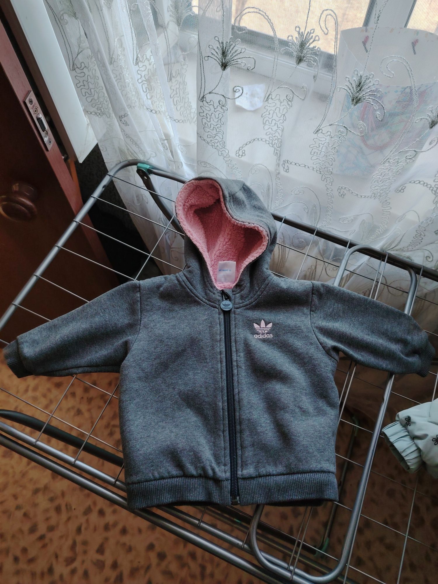Продам кофту на девочку
