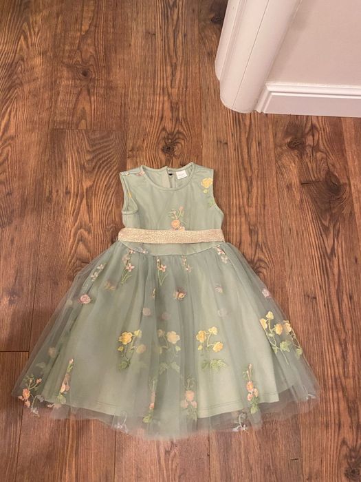 Rochita next marimea 104.