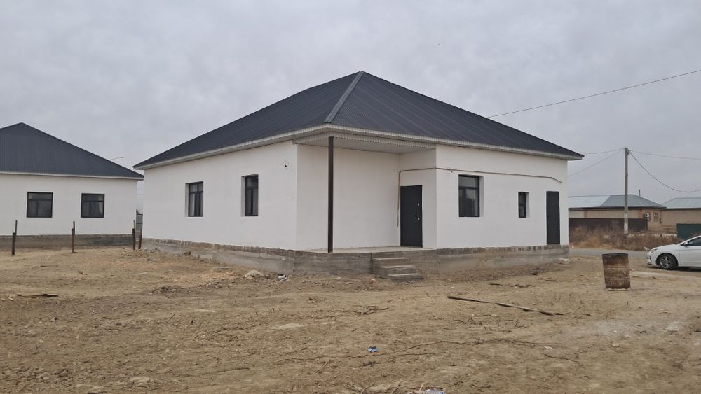 Жаңадан салынған үй сатылады.