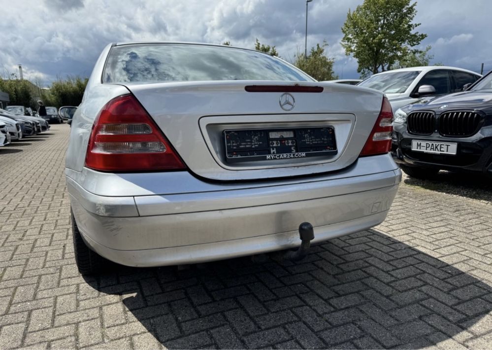 Mercedes C200 116кс