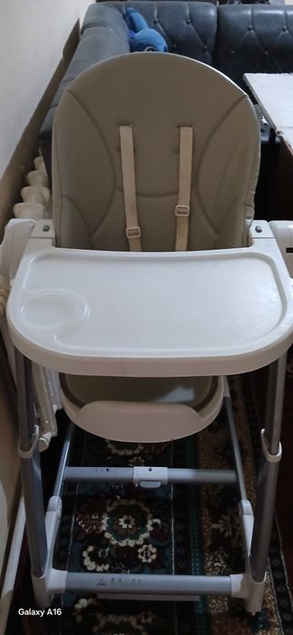 Стул для кормление.