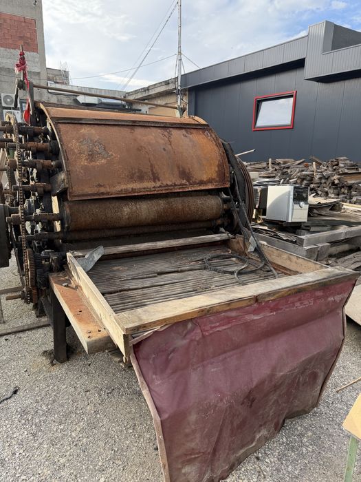 Антикварна текстилна машина Carding Machine (1900–1930 г.)