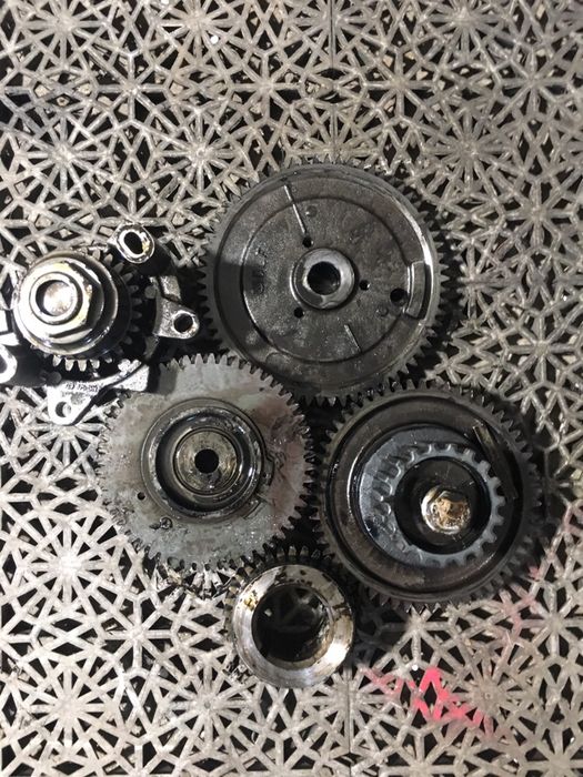 Pinioane distributie renault master 2.5 DCI pinion opel movano