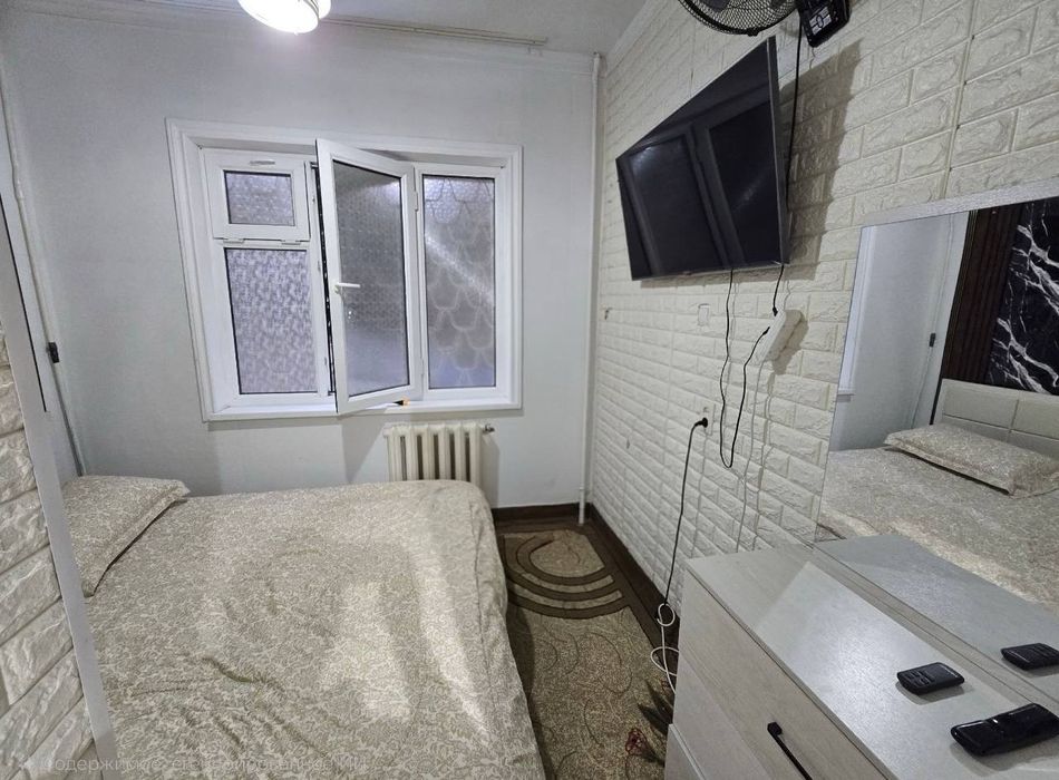 Продаётся 1 комнатная квартира Мирзо Улугбекский район массив Феруза