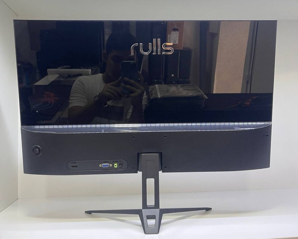 Rulls 27 monitor