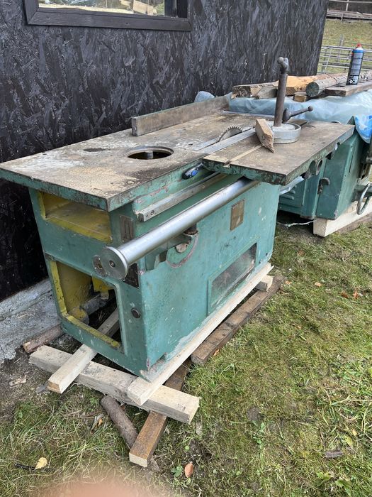 Vand circular si freza umaro