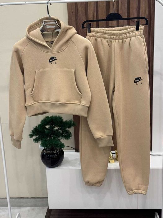 Дамски Ватирани Екипи Nike