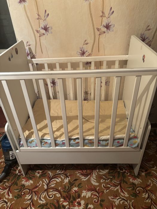 Детская кроватка