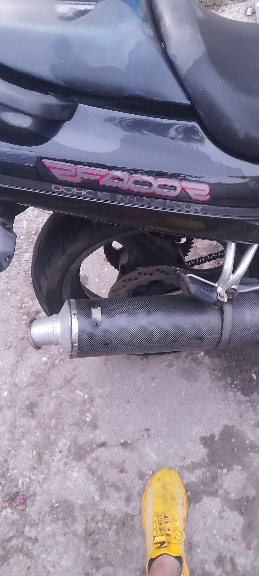 Dezmembrez suzuki rf 400