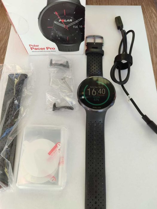 Smartwatch Polar Pacer PRO cu folie, cablu incarcare, bratara, cutie