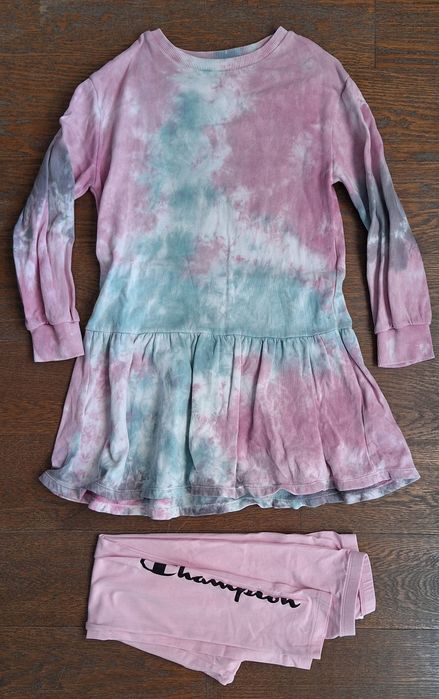 Лот суитчераи за момиче 9-10 години всичко за 25лв общо