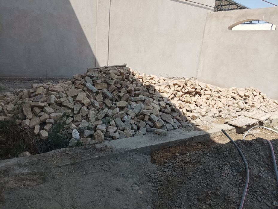 Сотилади, сотилади, сотилади