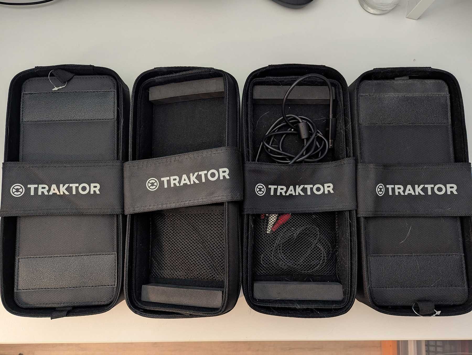 Native Instruments Traktor F1 / Z1 & 2 x X1  DJ Setup
