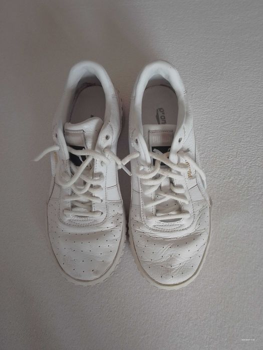 adidasi albi unisex