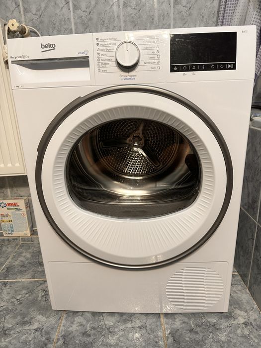 Uscator de rufe Beko B3T67230