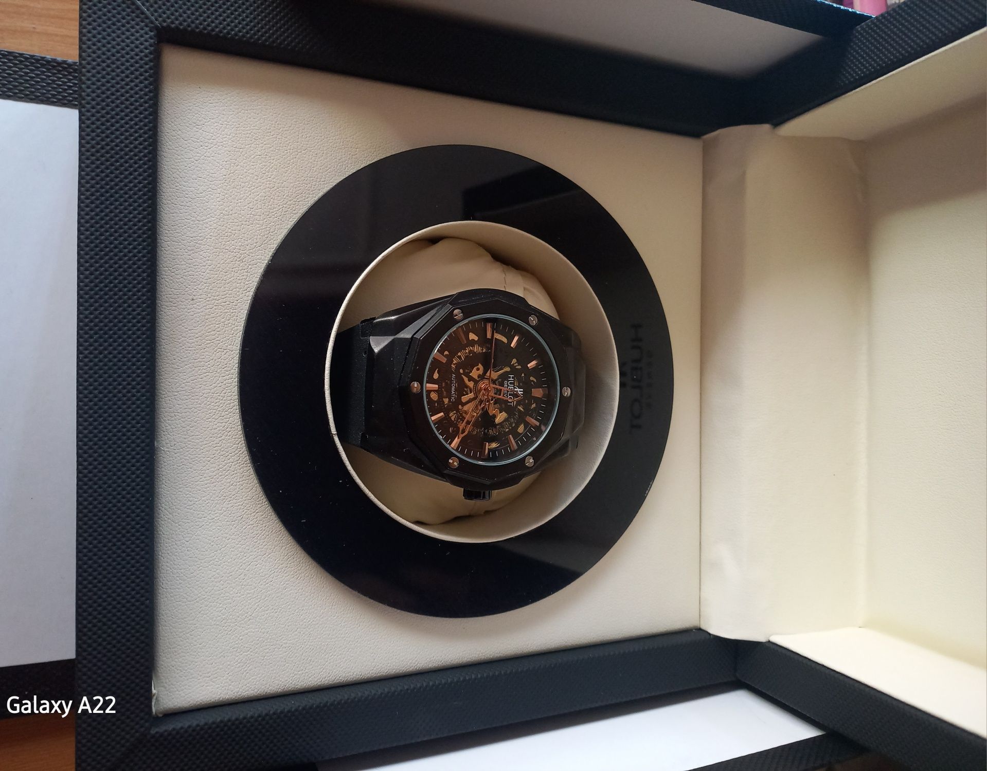 Hublot qòl soati mexanika