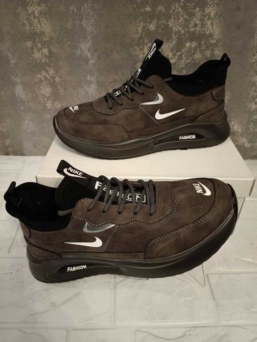 Vând încălțăminte