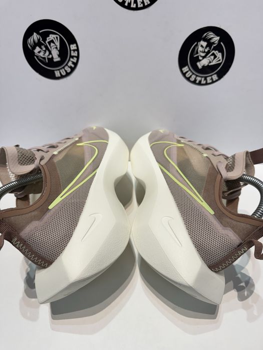 Маратонки NIKE VISTA .Номер 39