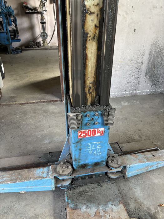 Elevator Ravaglioli 2.500 kg