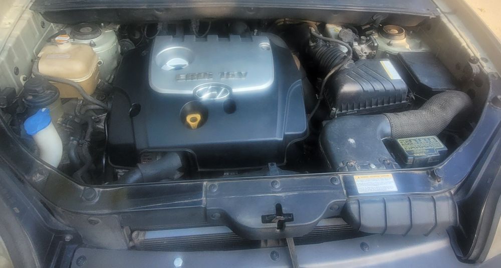 Hyundai Tucson ,An 2005 ,2.0cm3 .3400Euro negociabil