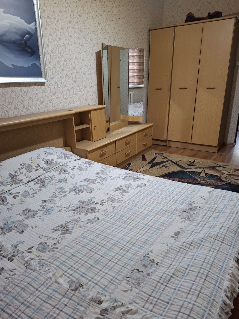 Продаётся спальный гарнитур
