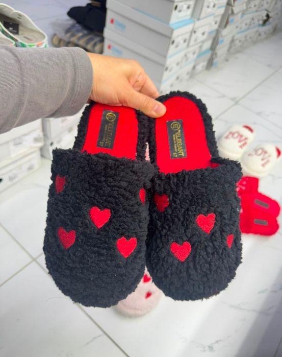 Продам женские тапочки