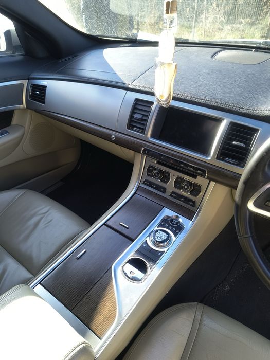 Cititi anuntul! Jaguar xf - vopan pe dreapta - probleme la cutie