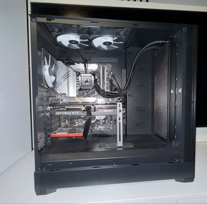 Vand PC Gaming i7-14700K / RTX 4070 GREUCEANU EPIC ULTRA