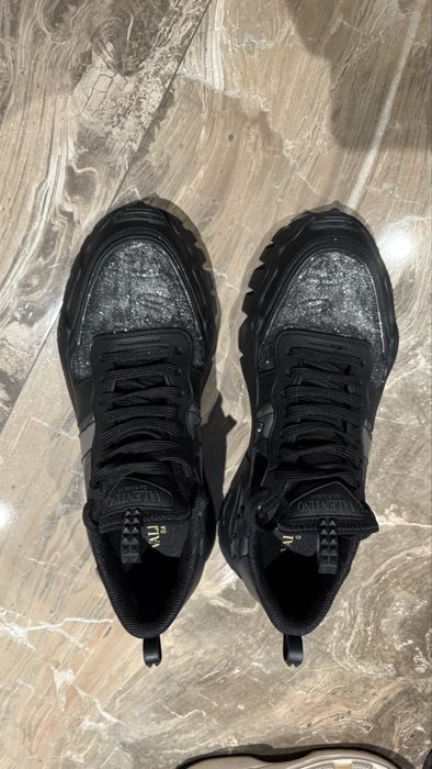 обувки Valentino Garavani..!