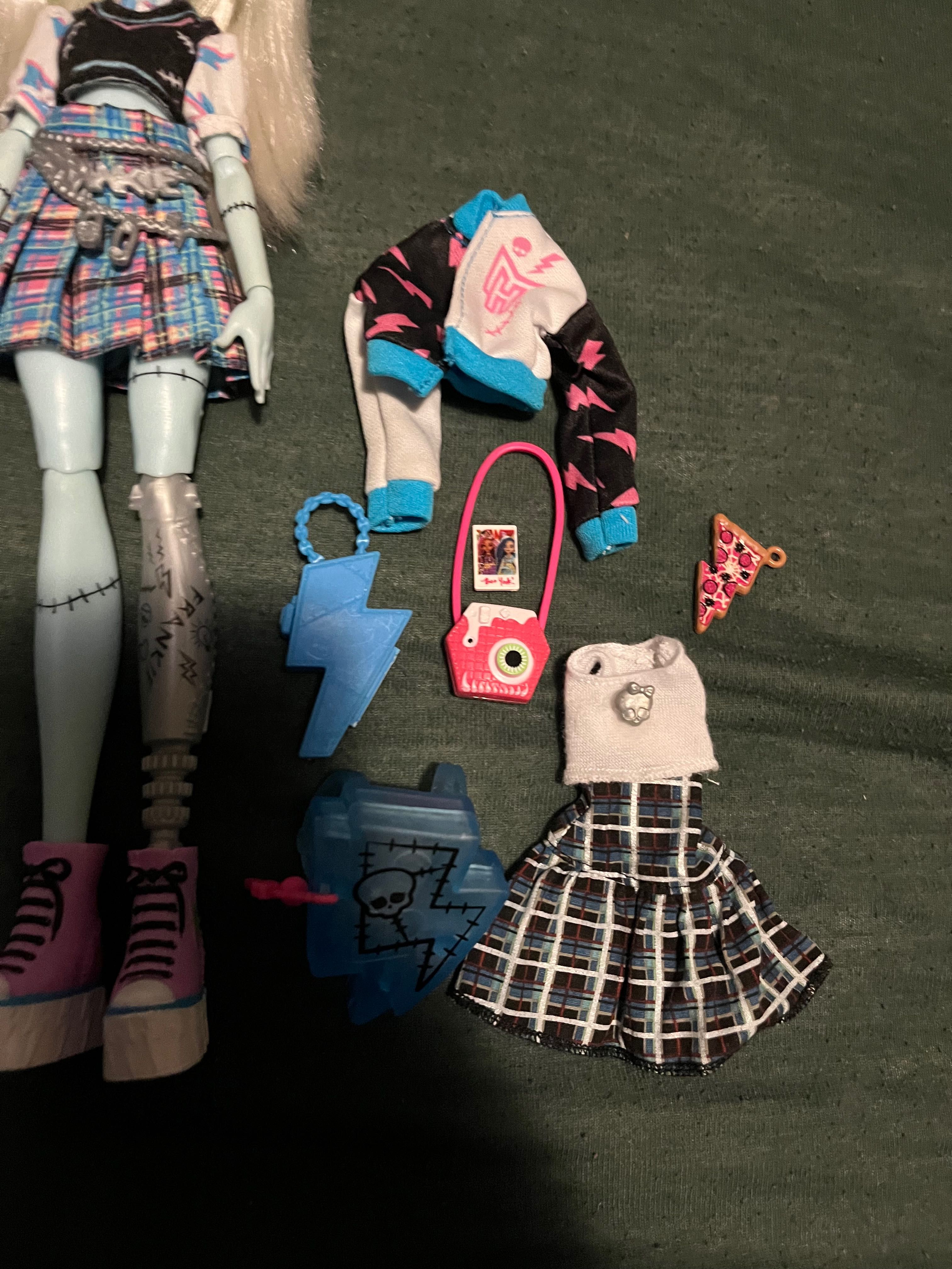 Монстър Хай/Monster High Frankie Stein кукла G3 с много аксесоари