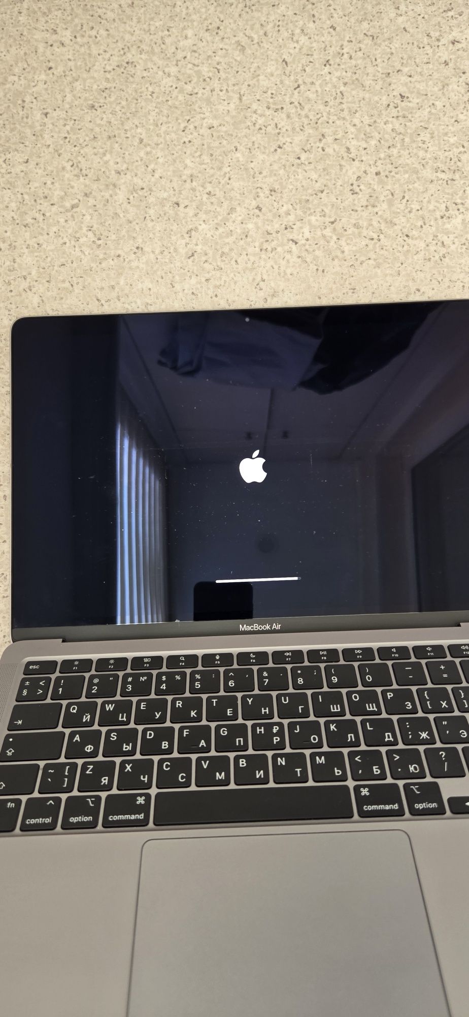 ПРОДАМ MacBook Air 13