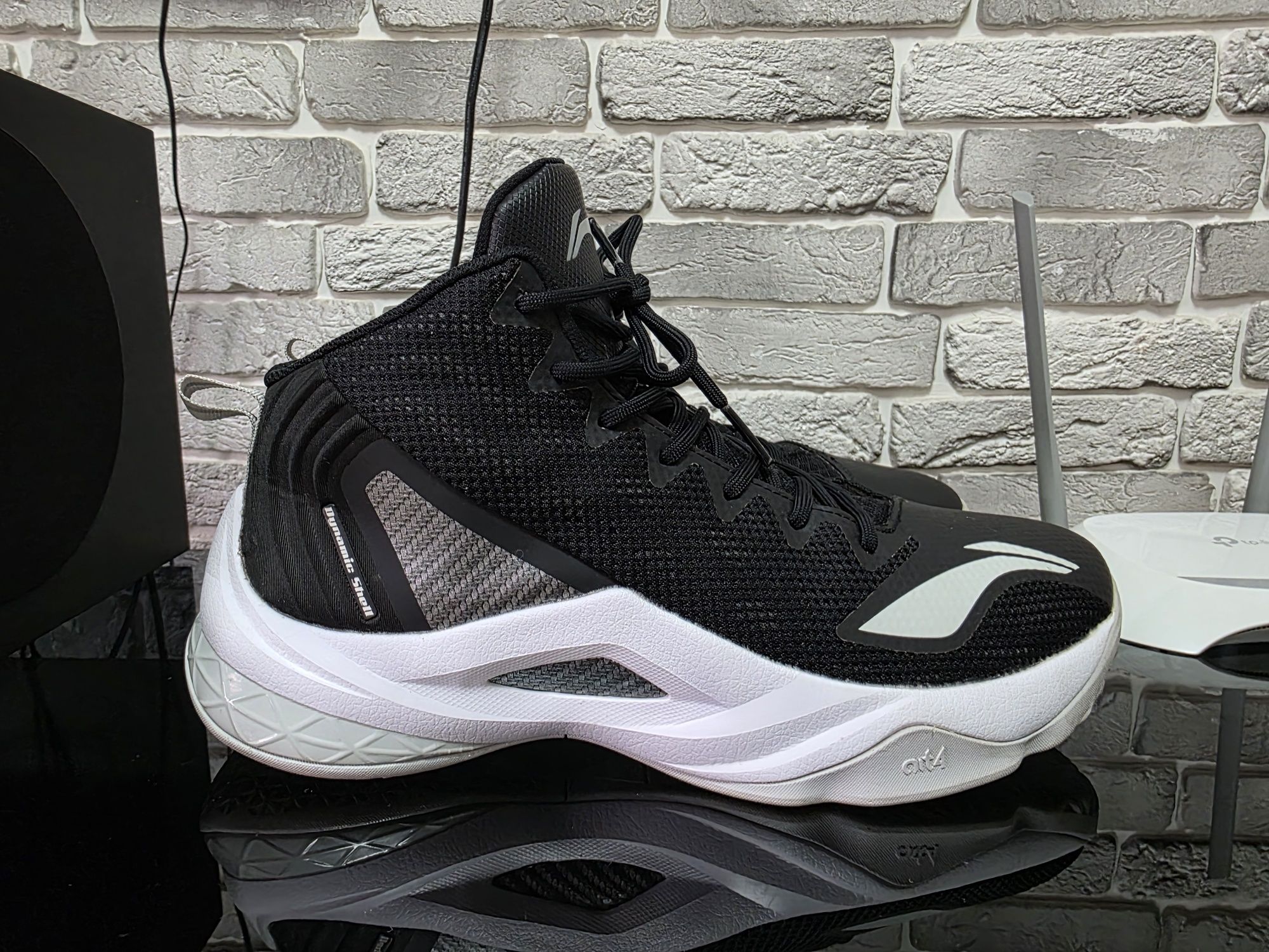 Оригинальные кроссы Li-ning