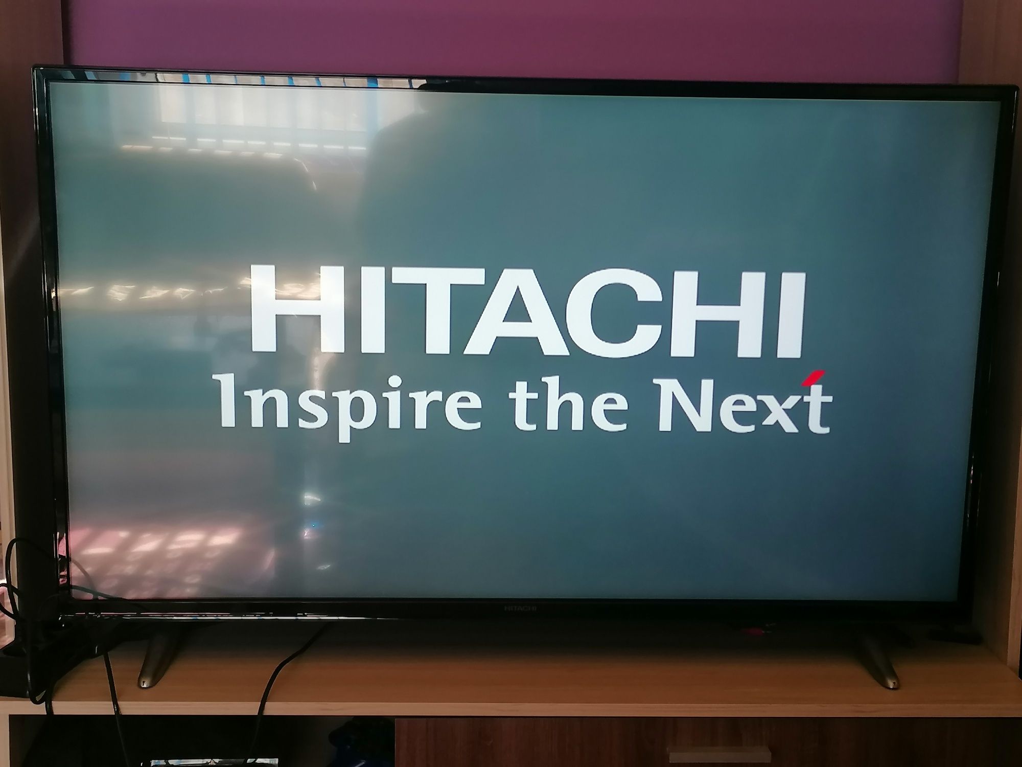 Смарт телевизор hitachi 49 inc