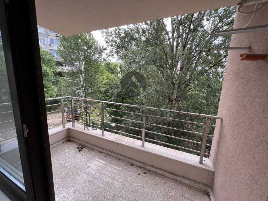 Продава се Двустаен апартамент в Пловдив, Христо Смирненски - 70 кв.м за 1486 €/кв.м - Снимка #6