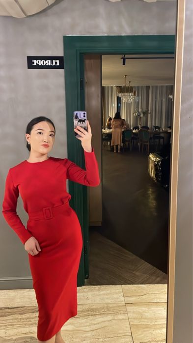 Отдам платье всего за 3000