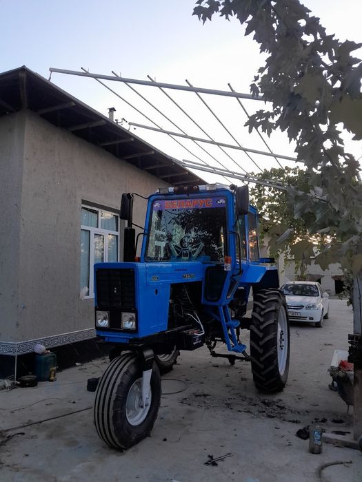 Mtz 80x  polni yangi qilingan yangi traktor qomaydi garantiya