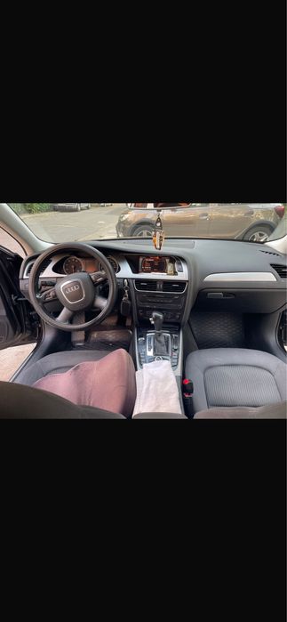 Se vinde autoturism AudiA4 B8, masina personala