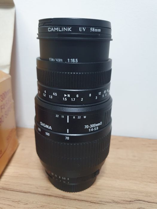Обектив Sigma за Nikon 70-300 mm F4-5.6 Macro
