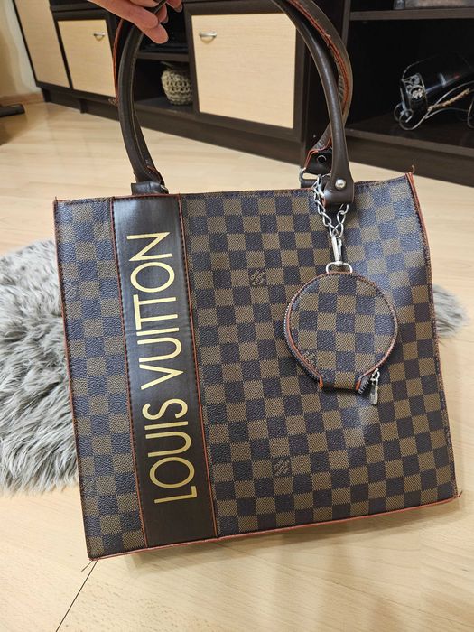 Дамска чанта Louis Vuitton