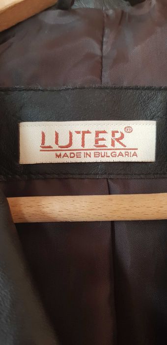 Чисто ново дамско манто естествена кожа