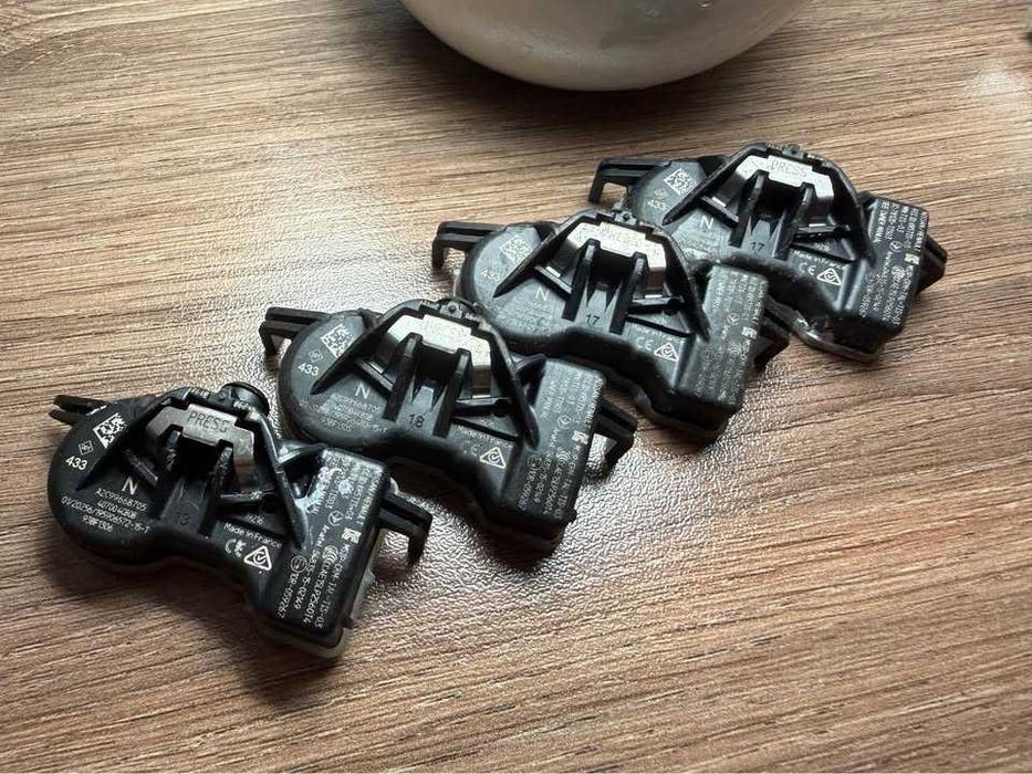 Оригинални датчици  за налягане в гумите