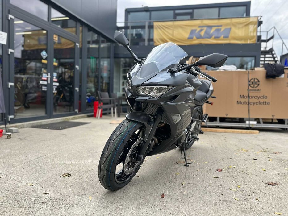 Kawasaki Ninja 650 nou -livrare prin EST BIKE Campina