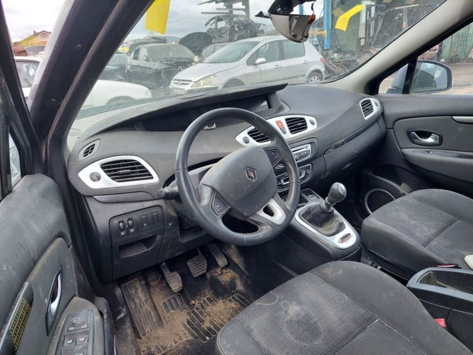 Dezmembram Renaul Grande Scenic, 2010, 1.5 DCI 110 cp Euro 5