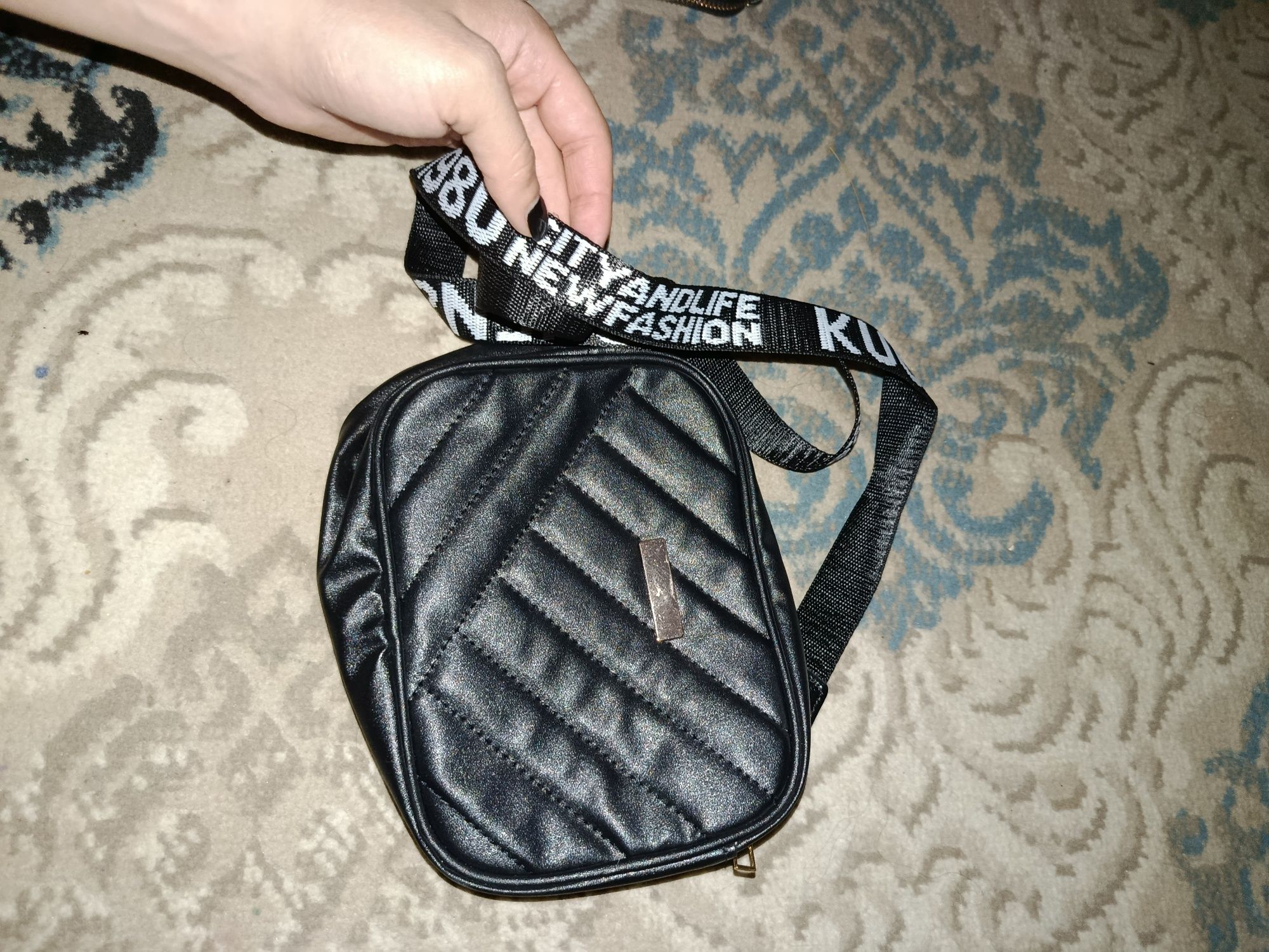 Сумочка новая, красивая удобная